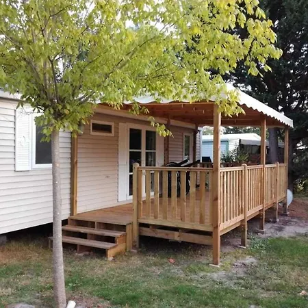 Camping 4 Etoiles - Piscine - Eebife Parentis-en-Born Exterior photo