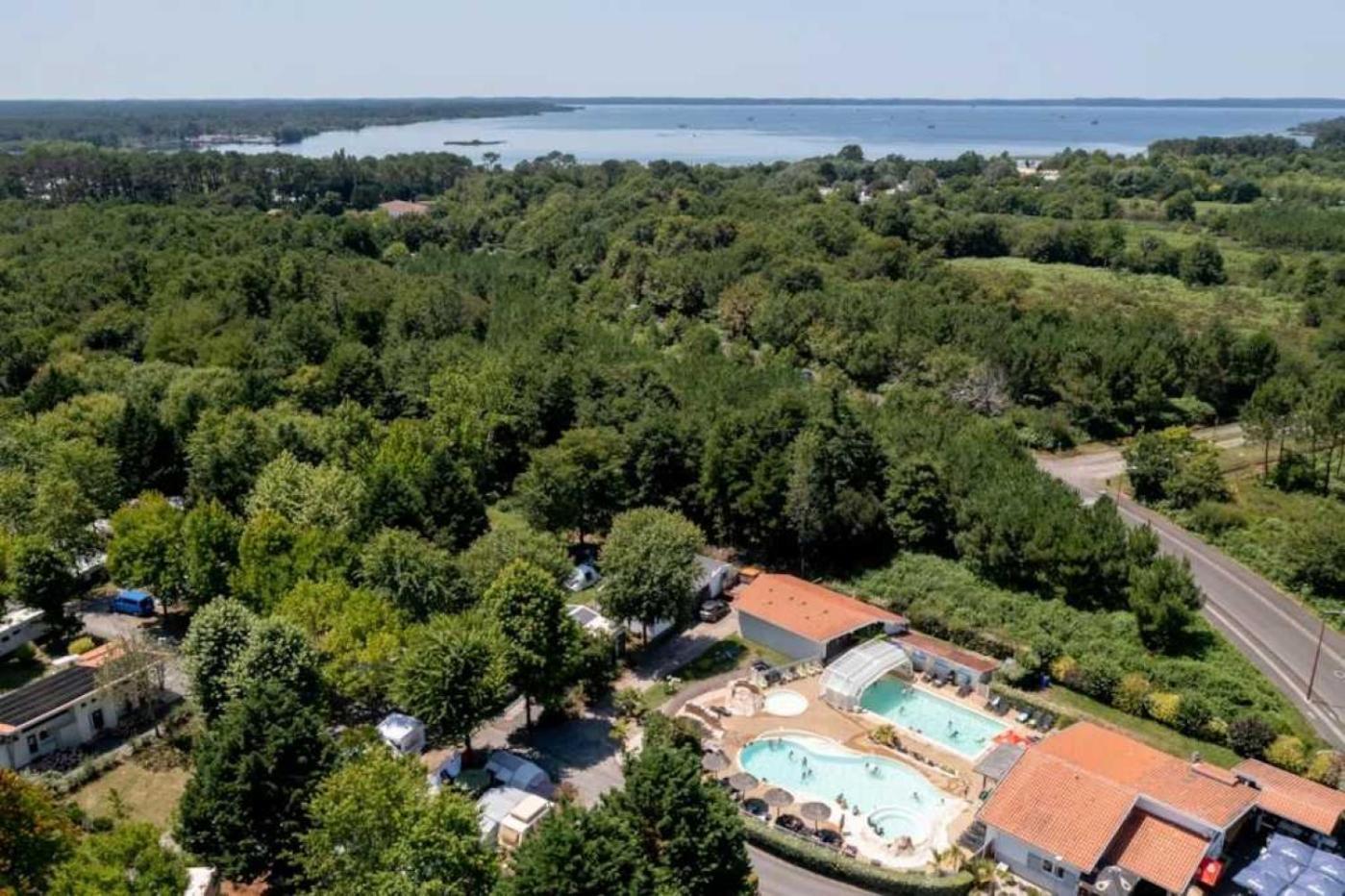 Campsite 4 Etoiles - Piscine - Eebife *