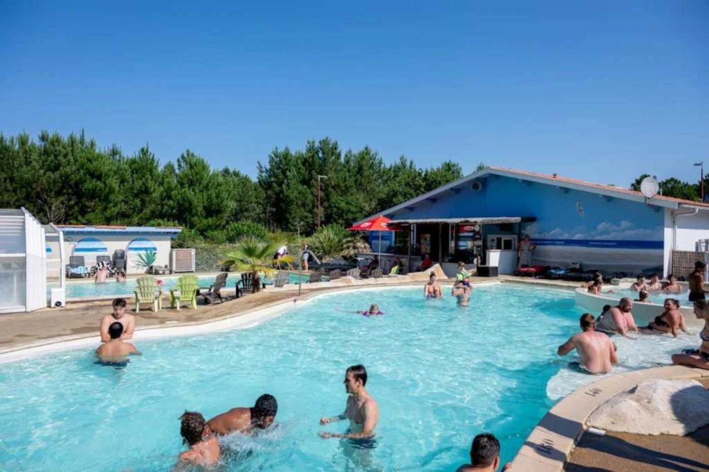 4 Etoiles - Piscine - Eebife